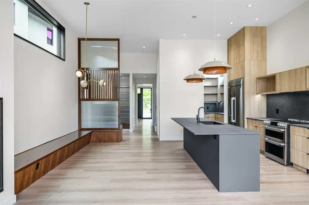 3D Willow Crescent SW
