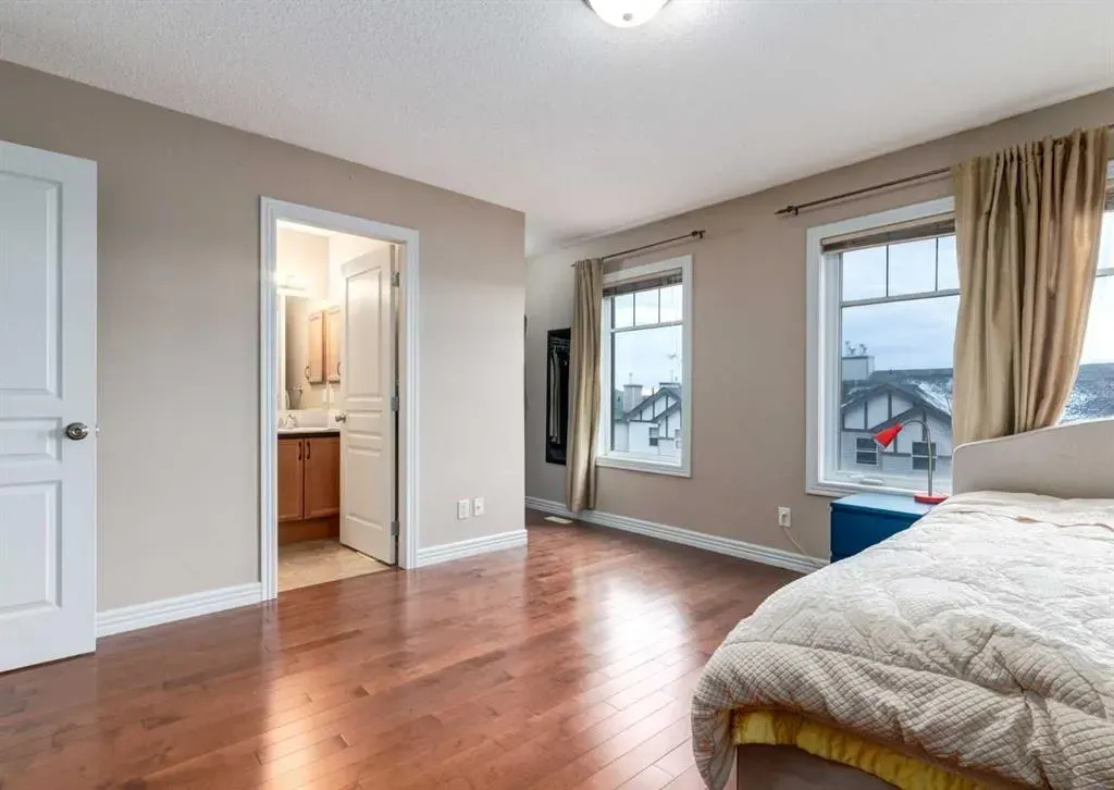 12 Royal Oak Lane NW