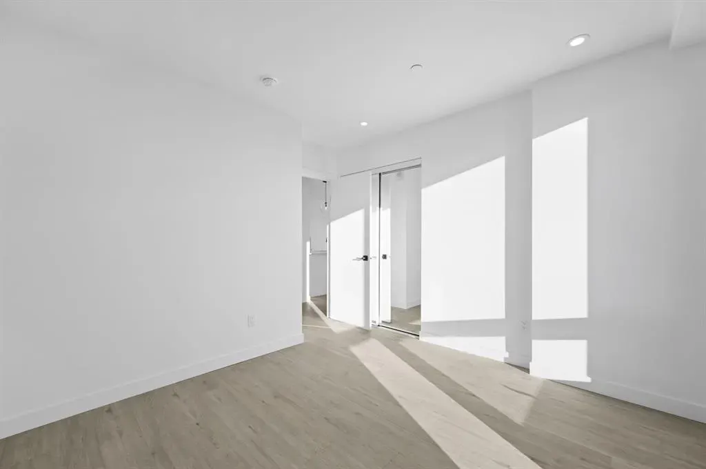 8375 Broadcast Avenue SW #701