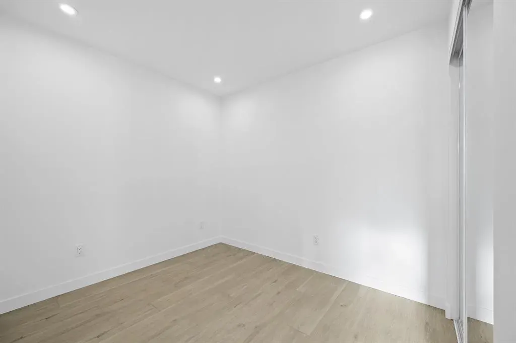 8375 Broadcast Avenue SW #701