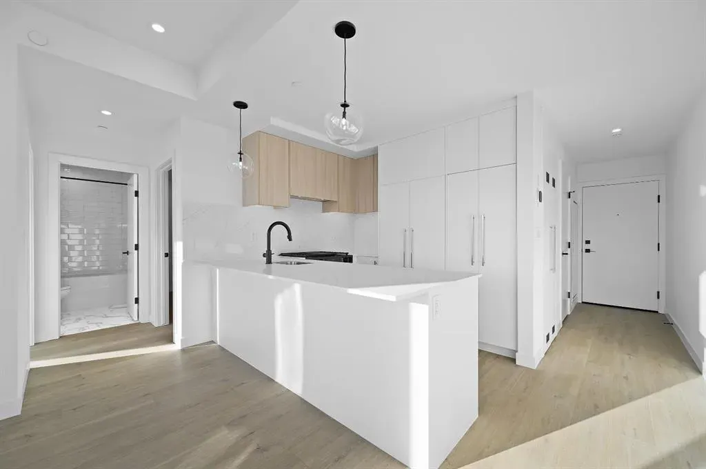8375 Broadcast Avenue SW #701