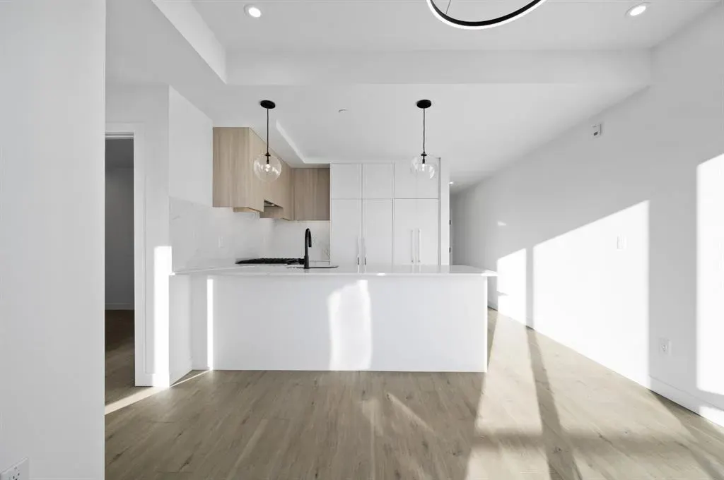 8375 Broadcast Avenue SW #701