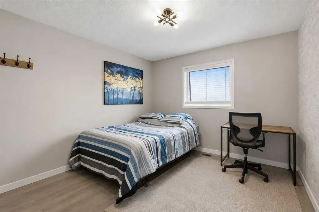 122 Sceptre Close NW