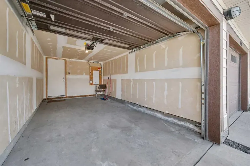 117 Livingston Common NE