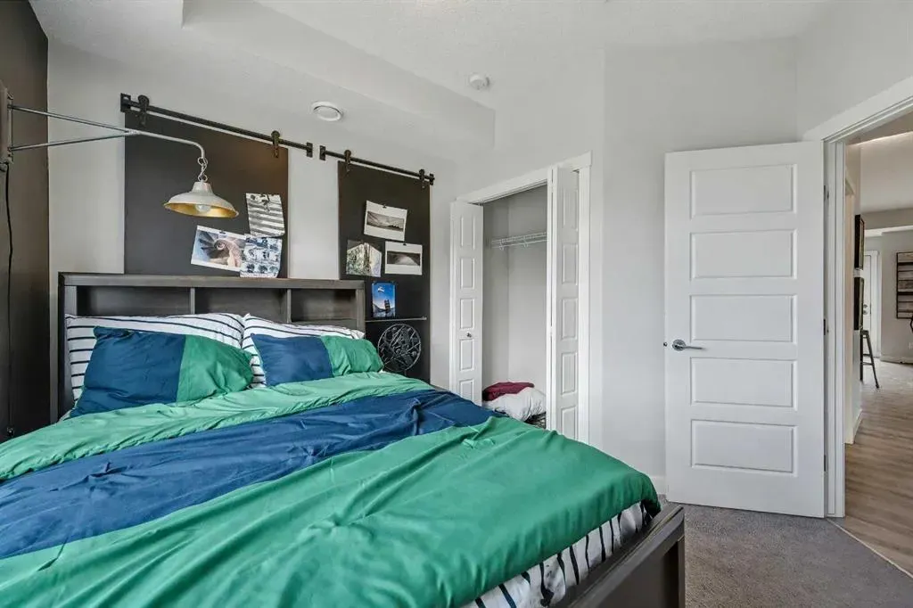 117 Livingston Common NE