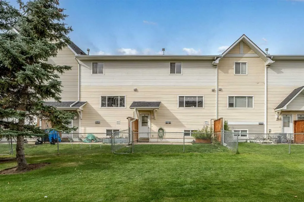 255 Prestwick Acres Lane SE