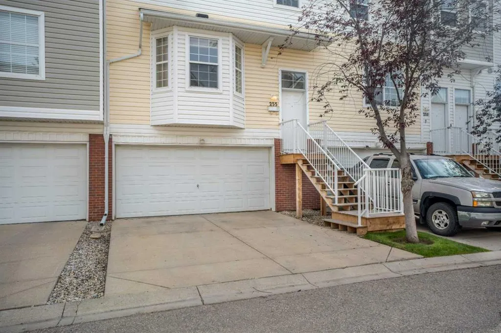 255 Prestwick Acres Lane SE