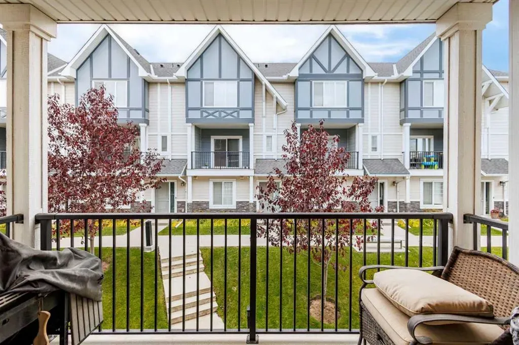 206 Nolanlake Villas NW