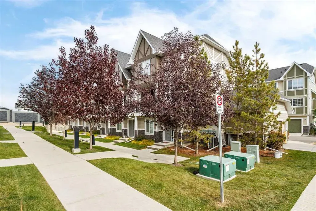 206 Nolanlake Villas NW