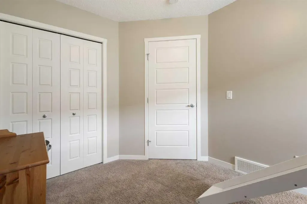 206 Nolanlake Villas NW