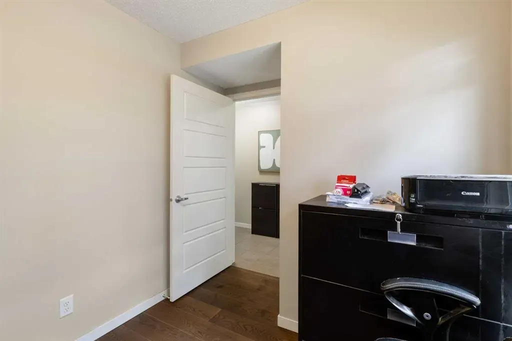 206 Nolanlake Villas NW