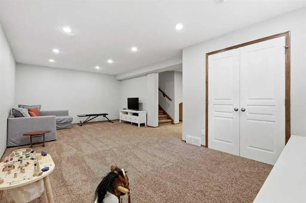 38 Chapman Close SE