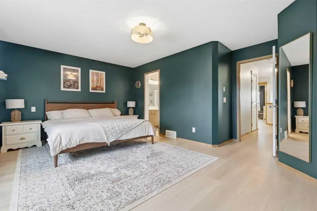 38 Chapman Close SE