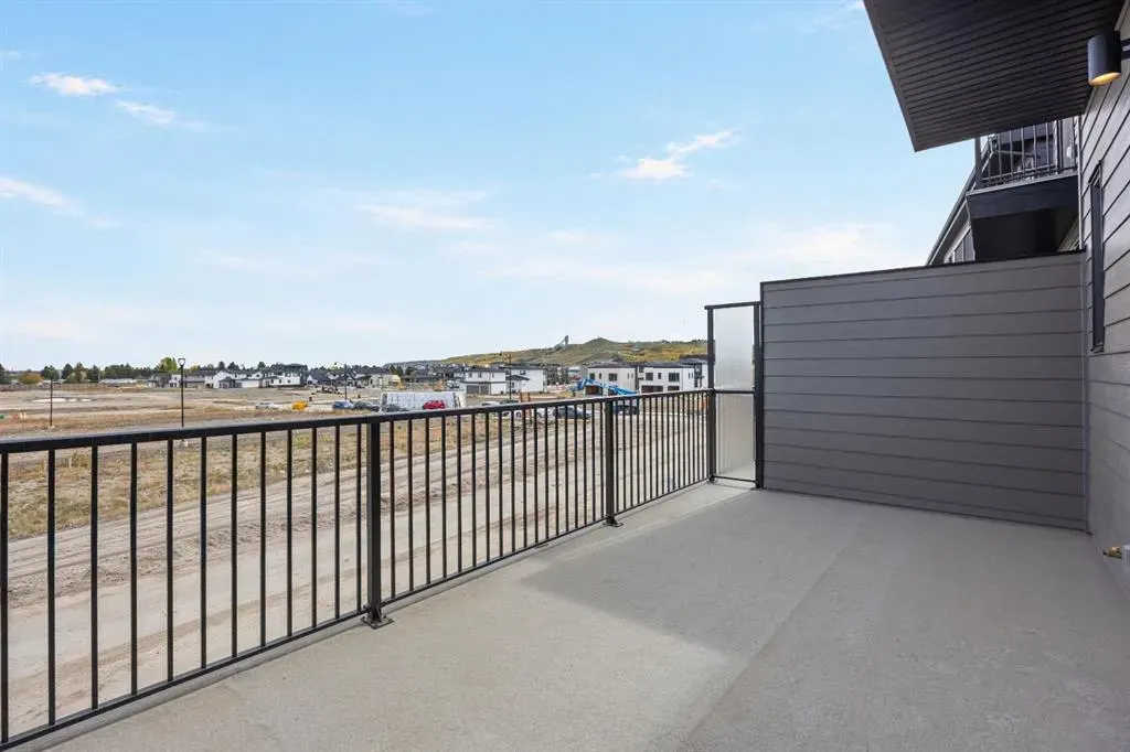 112 Greenwich Drive NW
