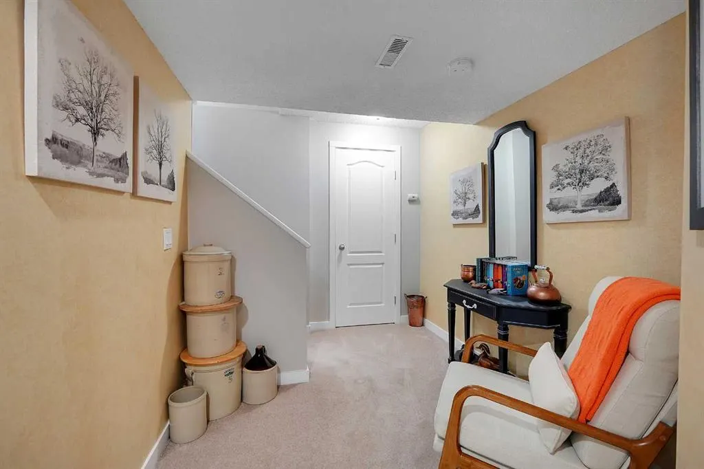 87 Springs Crescent SE