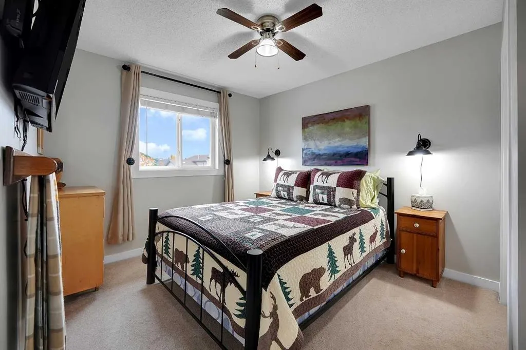 87 Springs Crescent SE