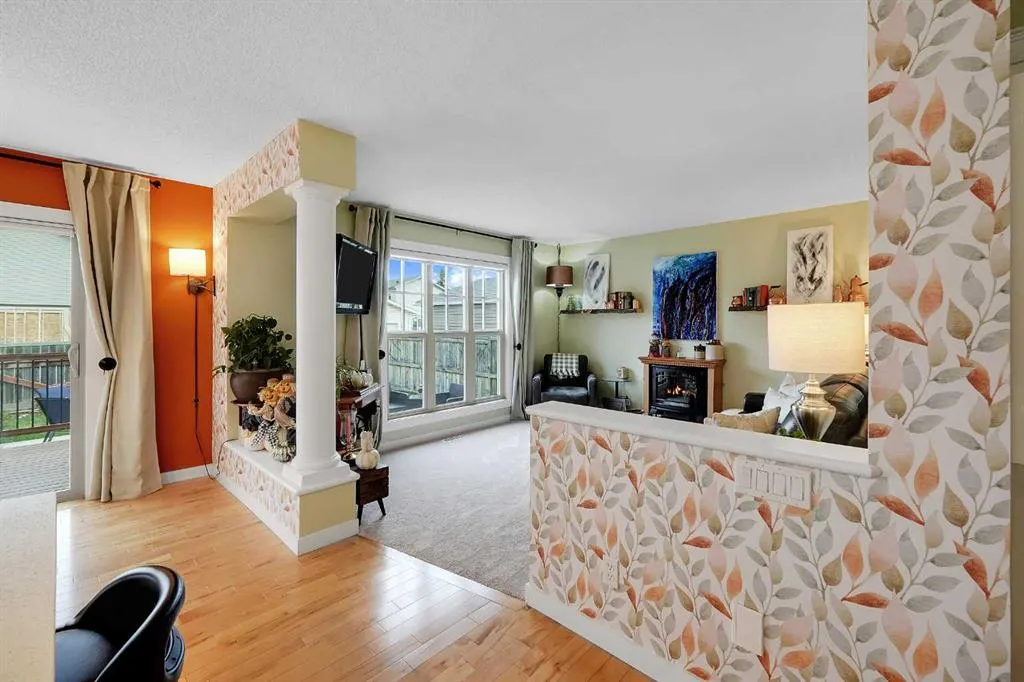 87 Springs Crescent SE