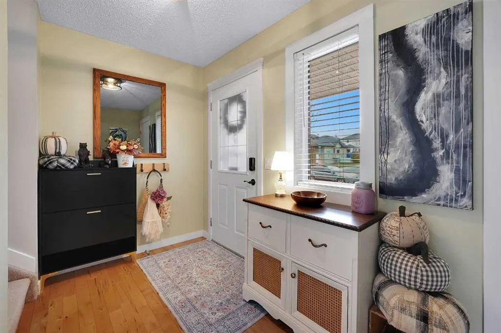 87 Springs Crescent SE