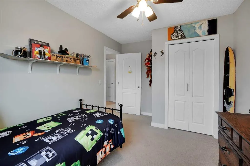 87 Springs Crescent SE