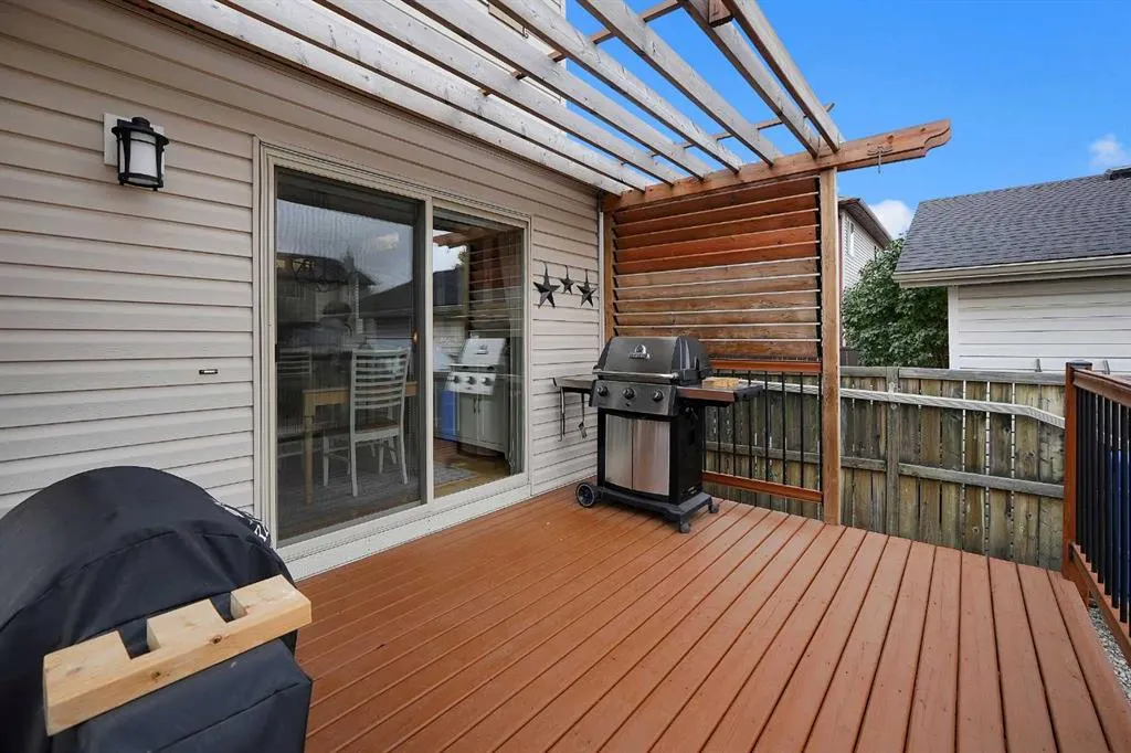 87 Springs Crescent SE