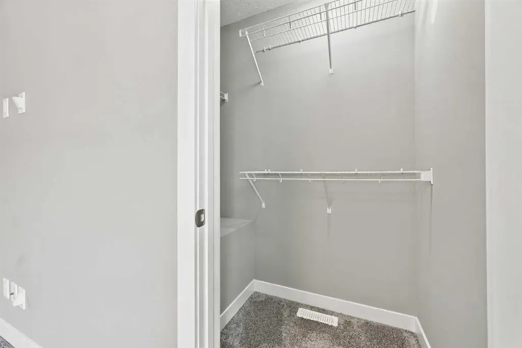 32 Horseshoe Crescent #1604