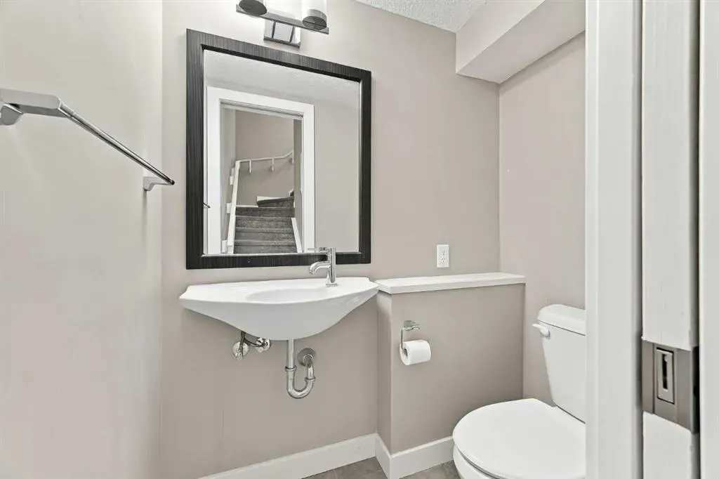 32 Horseshoe Crescent #1604