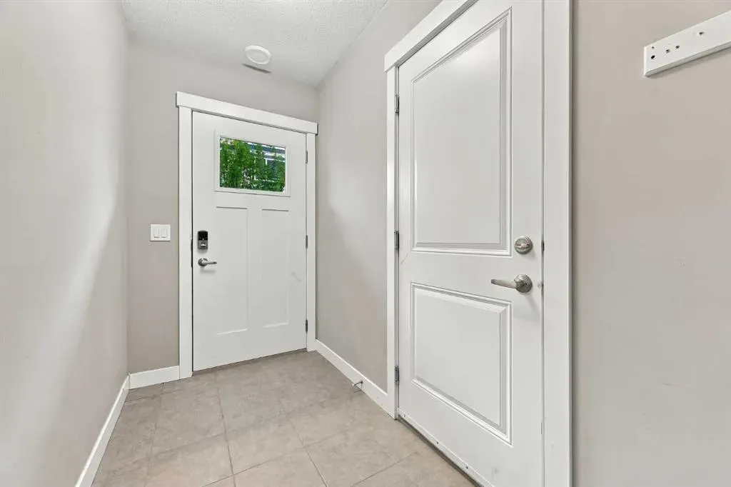 32 Horseshoe Crescent #1604