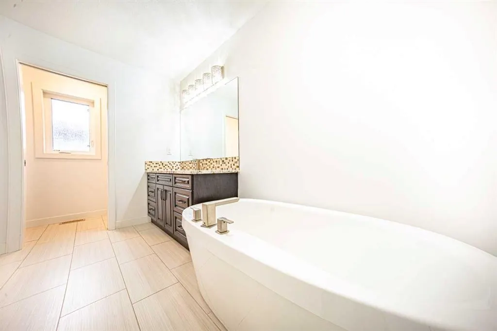 63 Truant Crescent