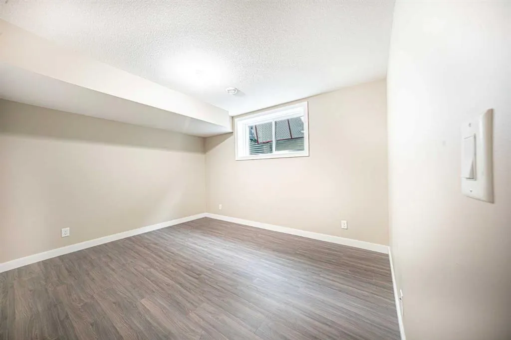 63 Truant Crescent