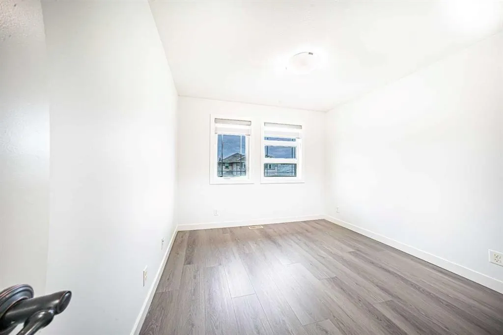 63 Truant Crescent