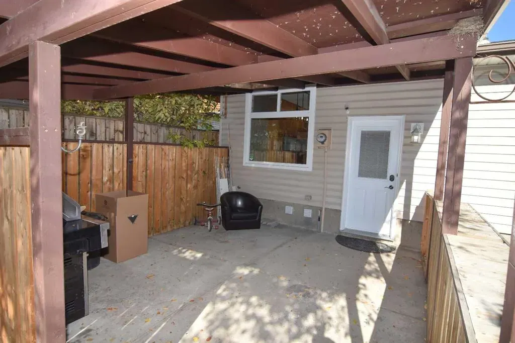 248 Bracewood Road SW