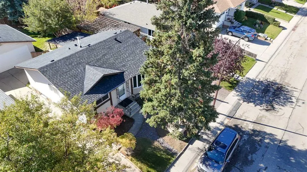248 Bracewood Road SW