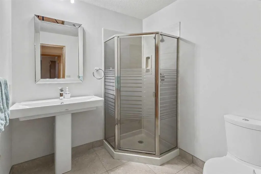 28 Edenstone Way NW