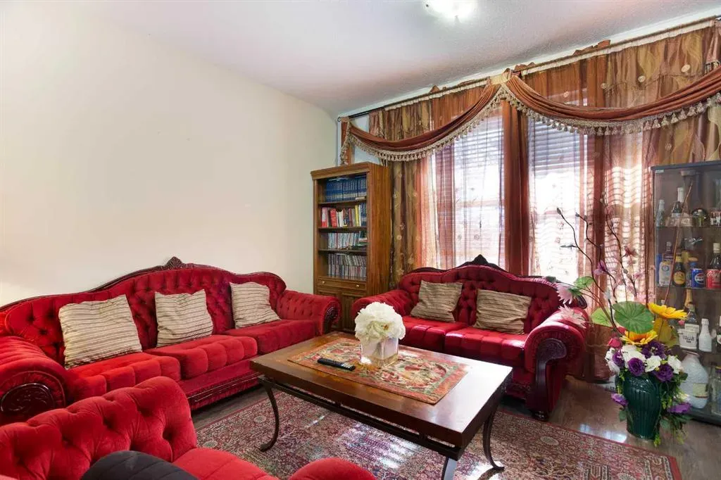 280 Williamstown Close NW #1003