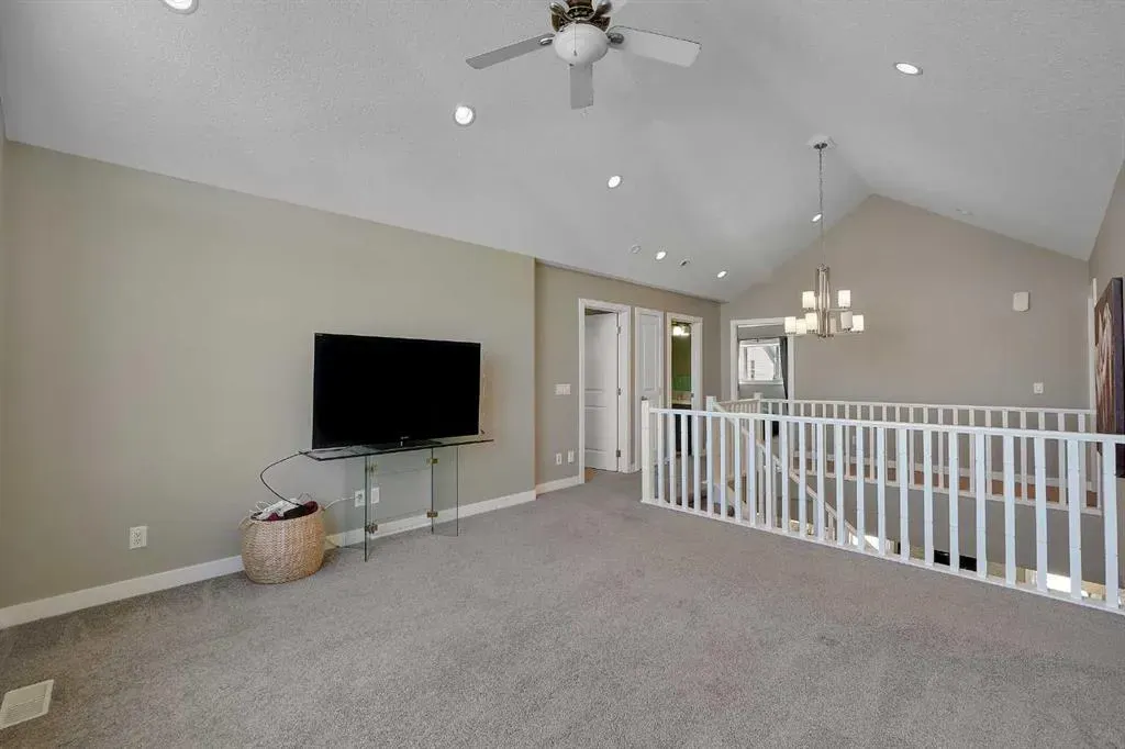 222 Bayside Loop SW