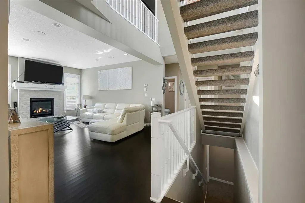 222 Bayside Loop SW