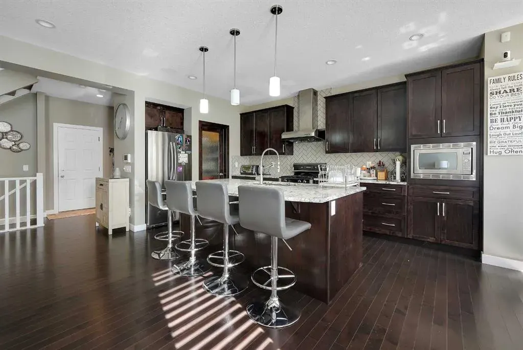 222 Bayside Loop SW