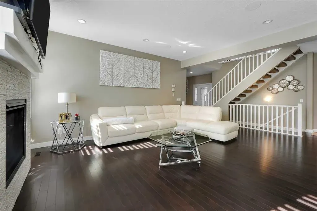 222 Bayside Loop SW