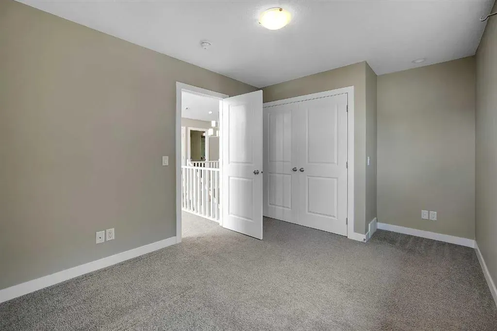 222 Bayside Loop SW