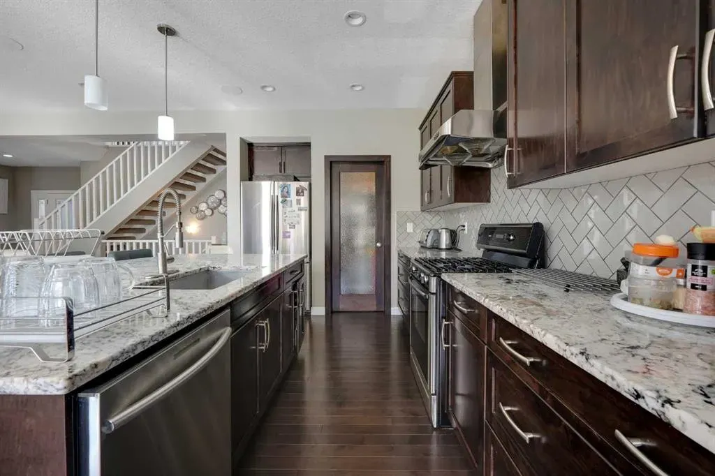 222 Bayside Loop SW