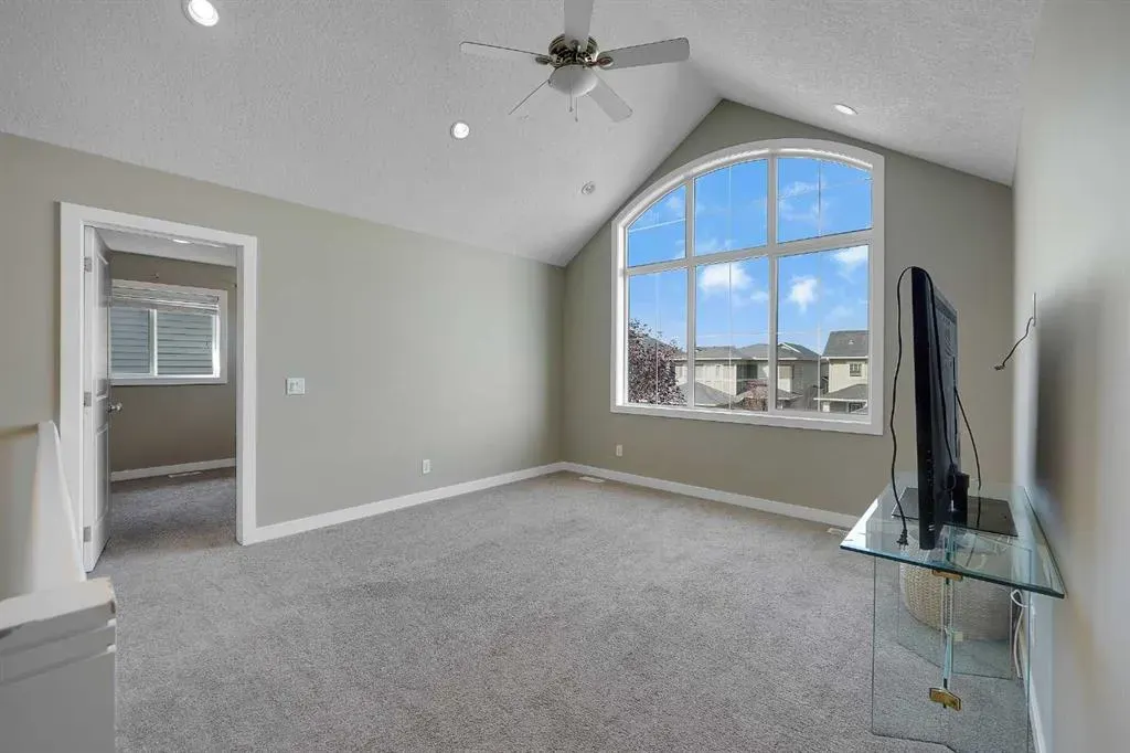 222 Bayside Loop SW