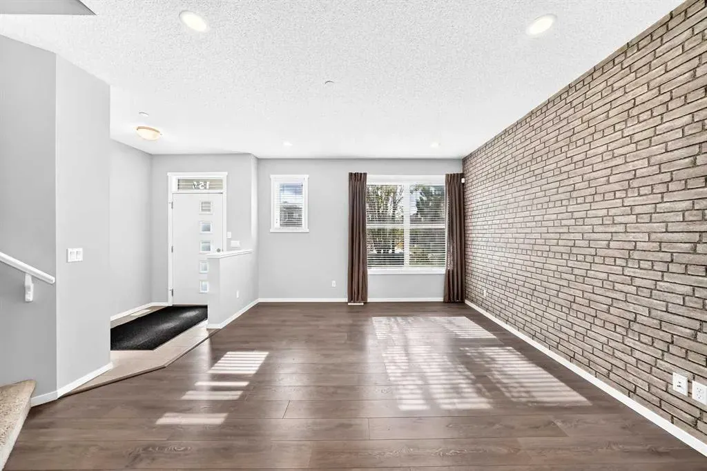 154 Livingston Avenue NE