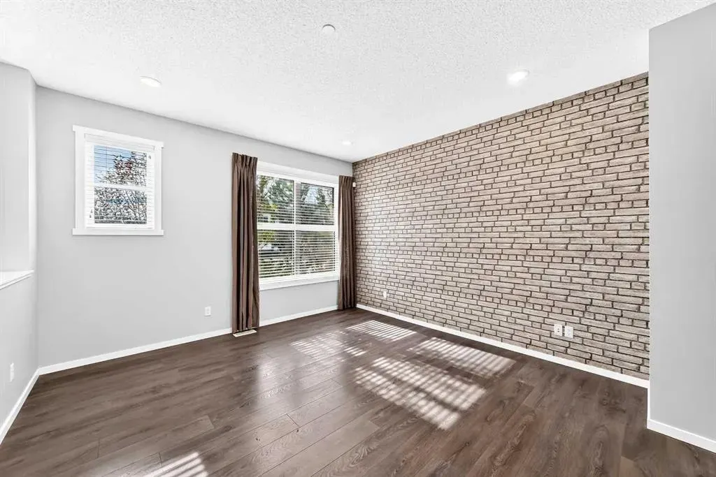 154 Livingston Avenue NE