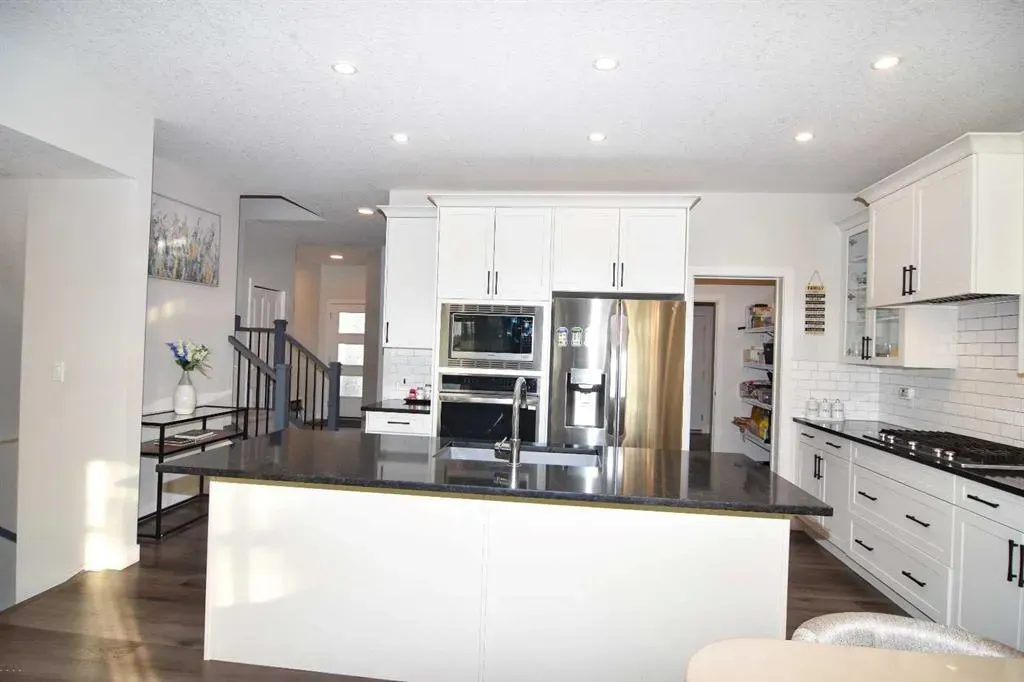160 BELVEDERE Drive SE