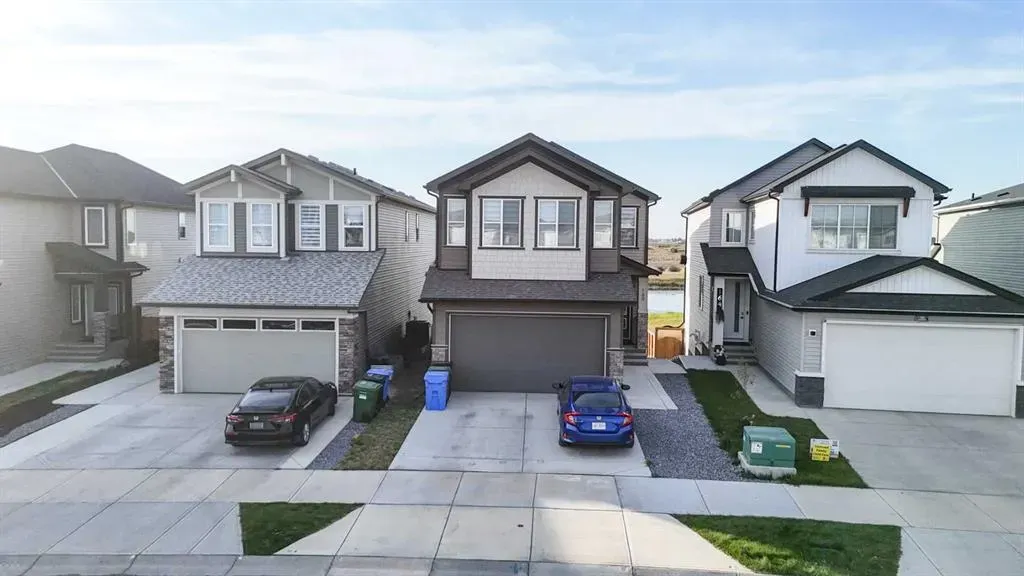 160 BELVEDERE Drive SE