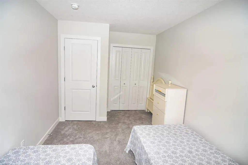 160 BELVEDERE Drive SE
