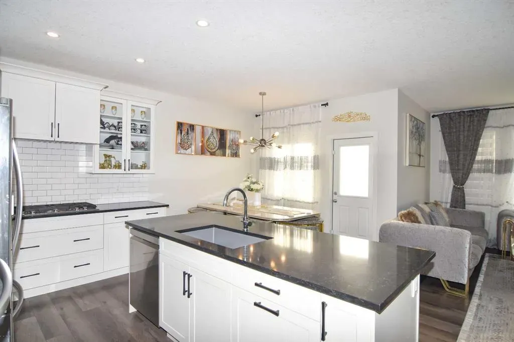 160 BELVEDERE Drive SE