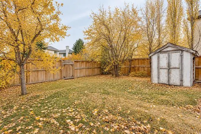 40 Mt Lorette Close SE
