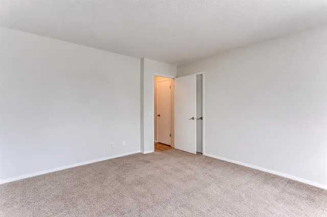 40 Mt Lorette Close SE