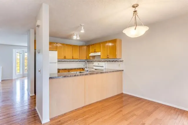 40 Mt Lorette Close SE